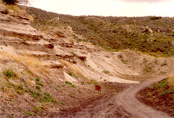Cañada Joe Bill, en Tecate, Baja California, después de la extracción de arenas.