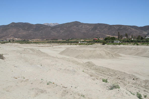 Explotación de arenas en el Arroyo Guadalupe