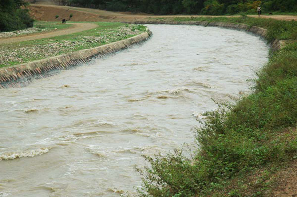 Canal operating at near critical flow