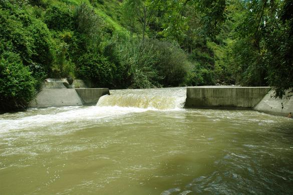 Grade control structure, Caqueza river,
							 Cundinamarca, Colombia. 