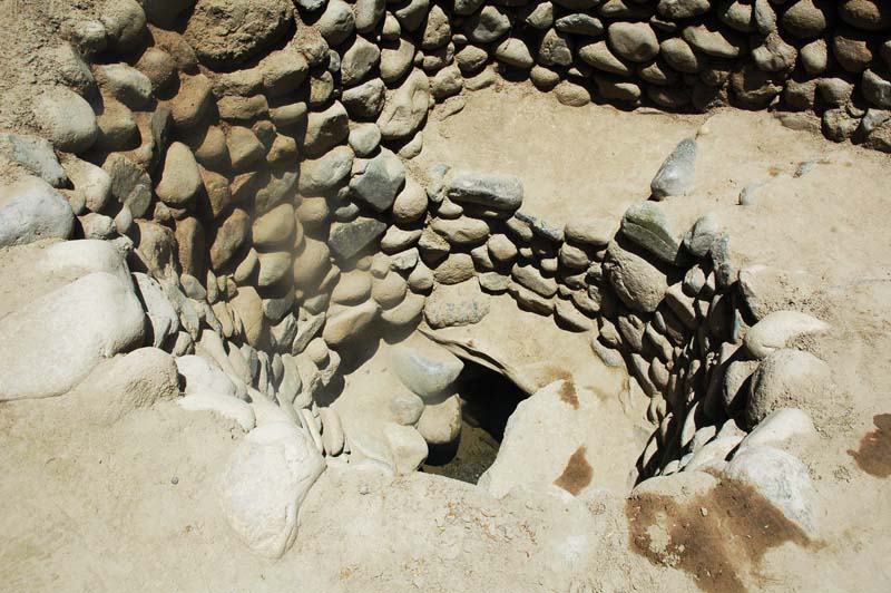 Cantayoc Aqueduct, Nazca, Per