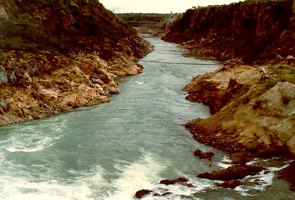 Rio So Francisco, downstream of Paulo Afonso power plant, Pernambuco, Brazil. 