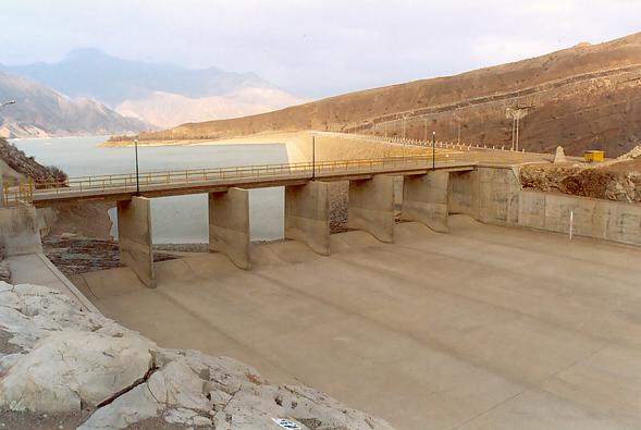 Upstream view of the emergency spillway at Gallito Ciego dam and reservoir