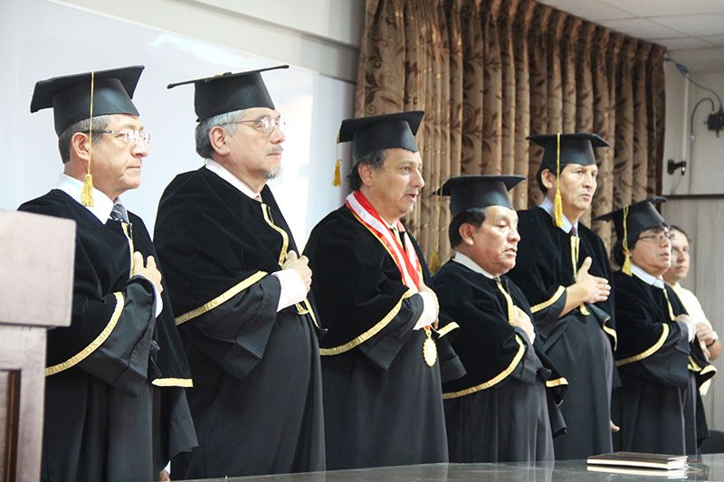 Dr. Victor Miguel Ponce en la ceremonia de Honoris Causa en la Universidad Nacional Hermilio Valdizán (UNHEVAL), Huánuco, Perú. 