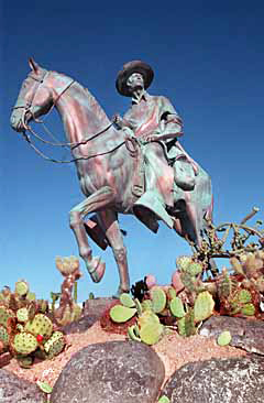 Statue of Rafael Rivera