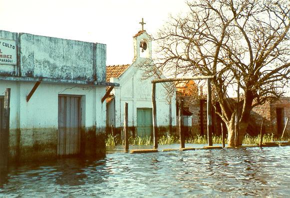 
Flooding on Isla Margarita, on the Rio Alto Paraguay, in Paraguay, August 5, 1992.  