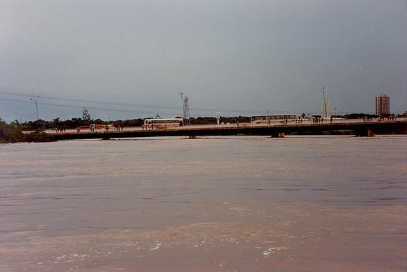 
Flood stage on the Rio Cuiaba at Cuiaba, Mato Grosso, Brazil, January 15, 1995. 