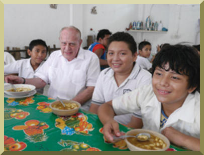 ather Richard Clifford, with the chidren of San Sebastian Parish, Mrida, Yucatn.