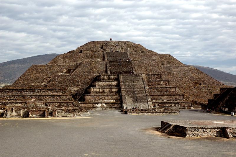 Pyramid of the Moon, Teotihuacan, Mexico (2006).