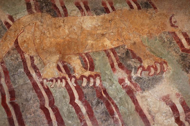 Painted mural at building at Teotihuacan, Mexico (2006).