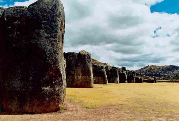 Side view of Sacsayhuaman