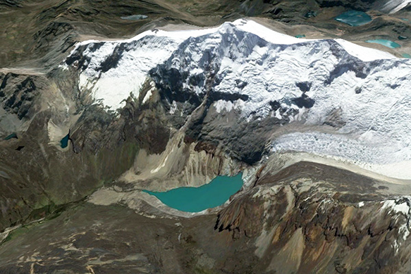 Alpamayo Glacier and Lake Jankarurish